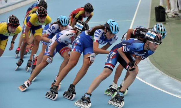 Olahraga Seru Menggunakan Sepatu Roda Dan Harus Seimbang