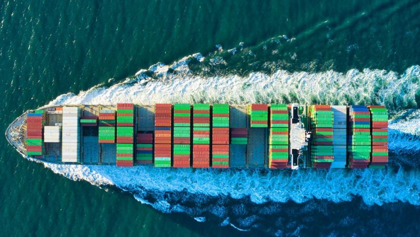 Barang Dan Kargo Pengiriman Melalui Perairan Atau Kapal