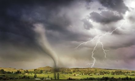 Bencana Alam Angin Tornado Merupakan Hal Bahaya