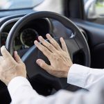 Suara Bunyi Dari Sebuah Kendaraan Mobil Atau Motor