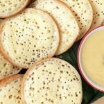 Makanan Serabi Yang Manis Dan Di Siram Kuah