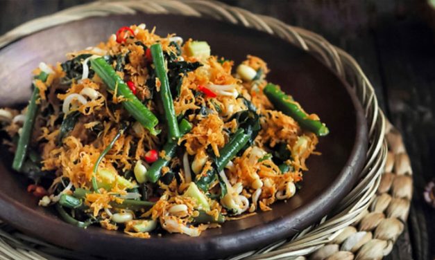 Makanan Sayuran Urap Hidangan Tradisional Indonesia