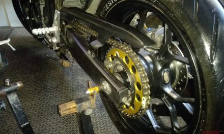 Komponen Rantai Pada Sebuah Kendaraan Untuk Berjalan