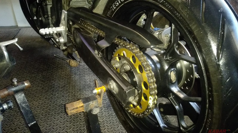 Komponen Rantai Pada Sebuah Kendaraan Untuk Berjalan