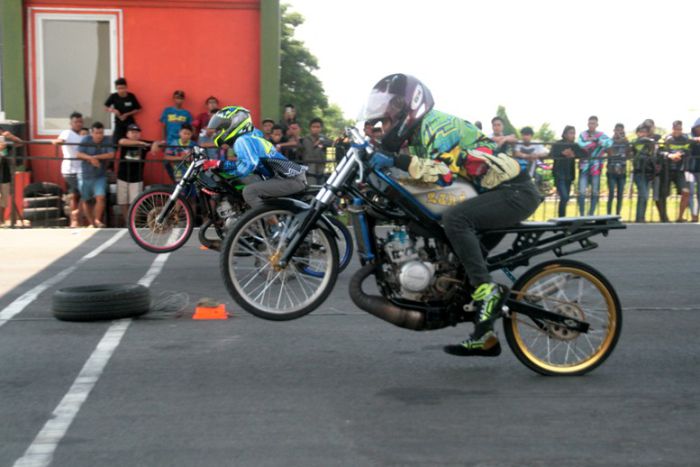 Kegiatan Balapan Tidur Pada Drag Race