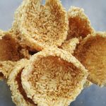 Makanan Ringan Rengginang Dari Nasi Yang Di Keringkan