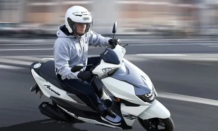 Kendaraan Bermotor Manual Tanpa Memasuki Gigi