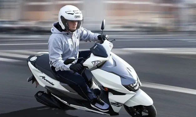 Kendaraan Bermotor Manual Tanpa Memasuki Gigi