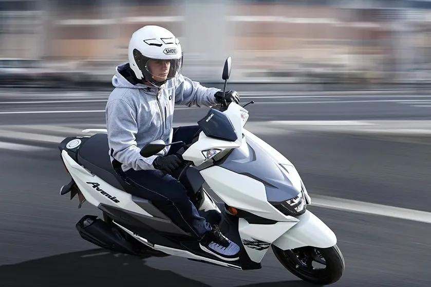 Kendaraan Bermotor Manual Tanpa Memasuki Gigi