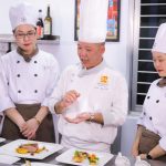 Juru Masak Suatu Tempat Atau Seorang Chef