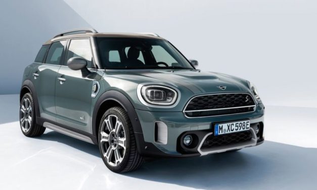 Sebuah Kendaraan Mobil Mini Copper Yang Keren