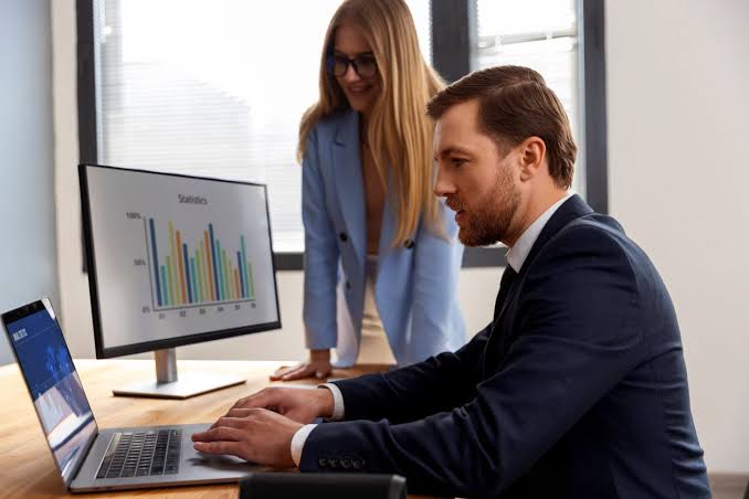 Perusahaan Broker Atau Sebagai Perantara Antar Dua Pihak