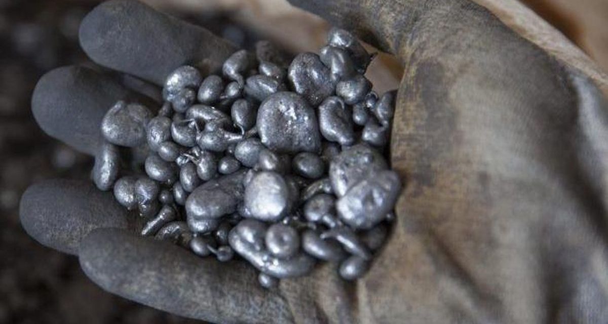 Benda Berwarna Putih Sebuah Logam Berharga Nikel