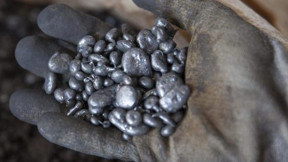 Benda Berwarna Putih Sebuah Logam Berharga Nikel