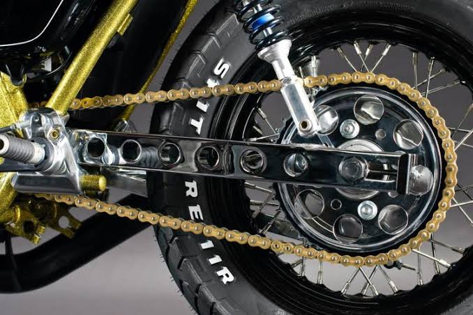 Komponen Kendaraan Gir Motor Untuk Fungsi Mesin