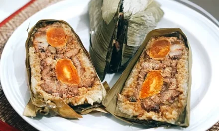 Hidangan Tradisional Bacang Dari Beras Dan Ada Isiannya