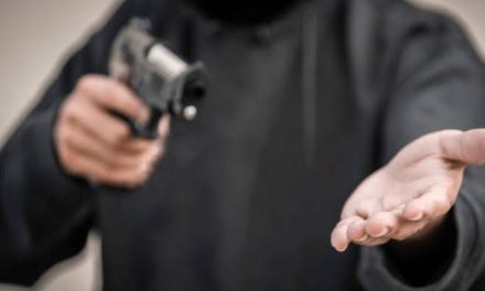 Sekelompok Orang Perampok Yang Bertujuan Jahat