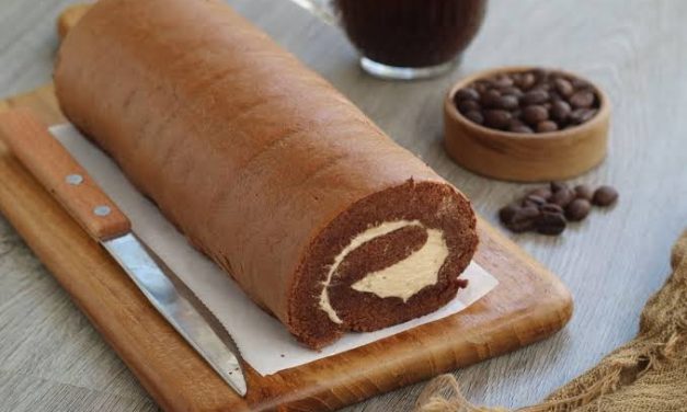 Sebuah Kue Populer Bolu Dengan Beberapa Topping