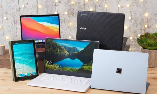 Sebuah Perangkat Pribadi Laptop Portabel Canggih