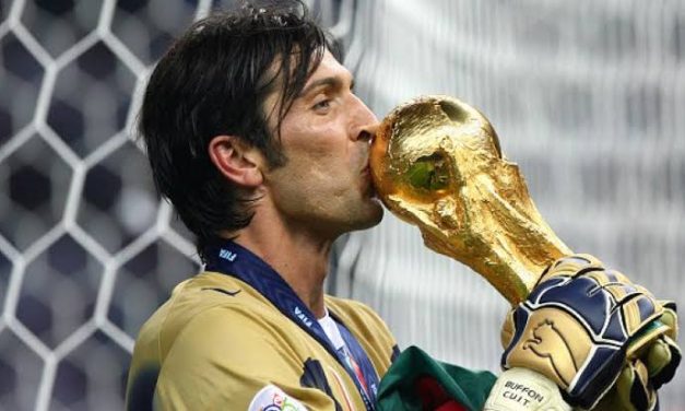 Seseorag Kiper Buffon Dengan Skill Di Lapangan