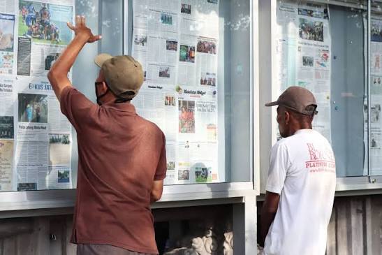 Suatu Bacaan Informasi Koran Dengan Berbagai Tujuan