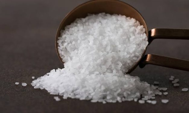 Bumbu Dapur Asin Sebuah Garam Serbuk Putih